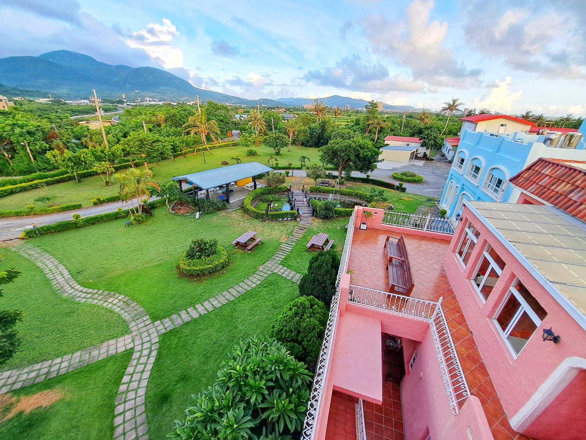 Bed and Breakfast Kenting Avignon Heng-ch'un Exterior foto