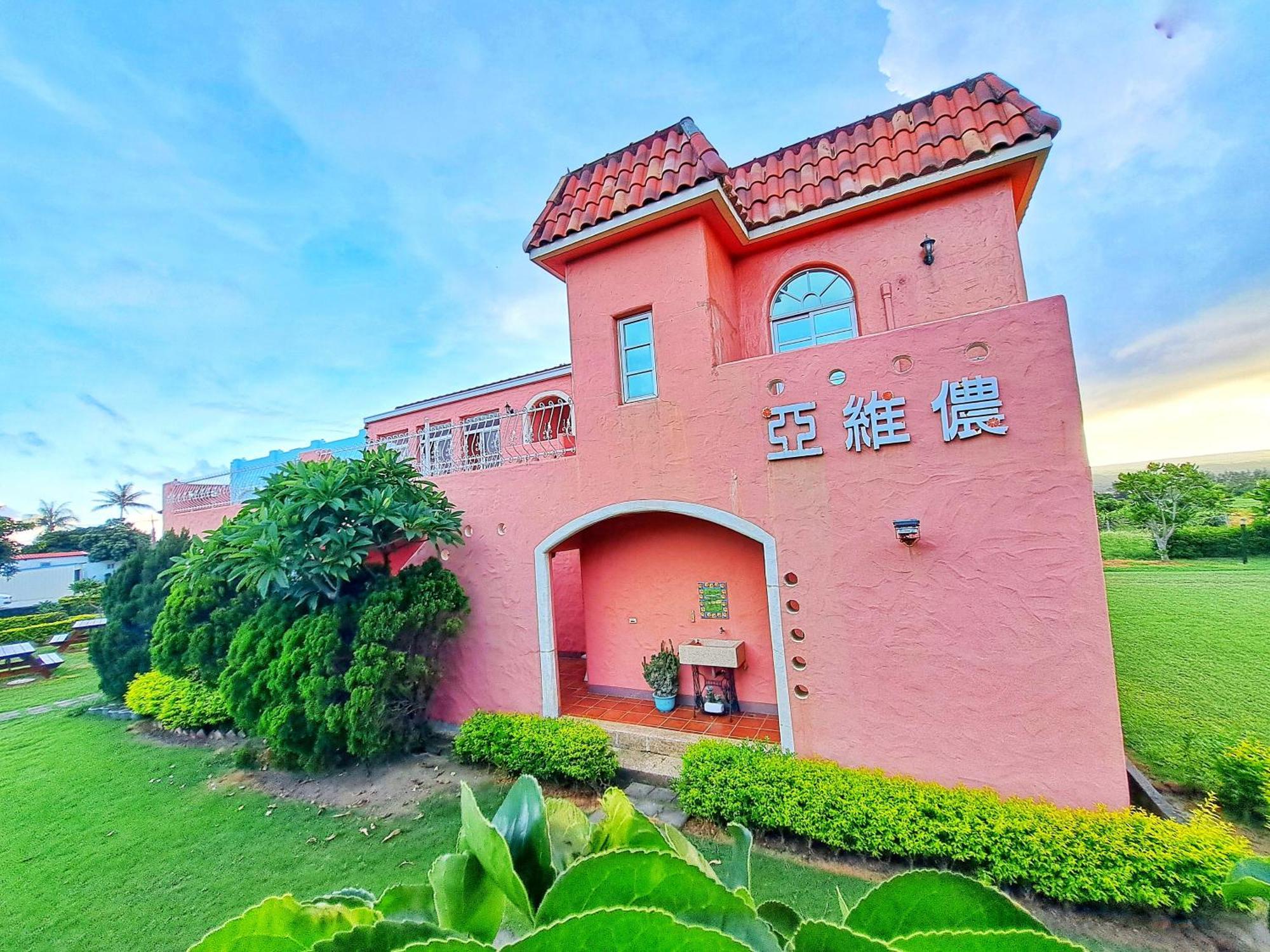 Bed and Breakfast Kenting Avignon Heng-ch'un Exterior foto